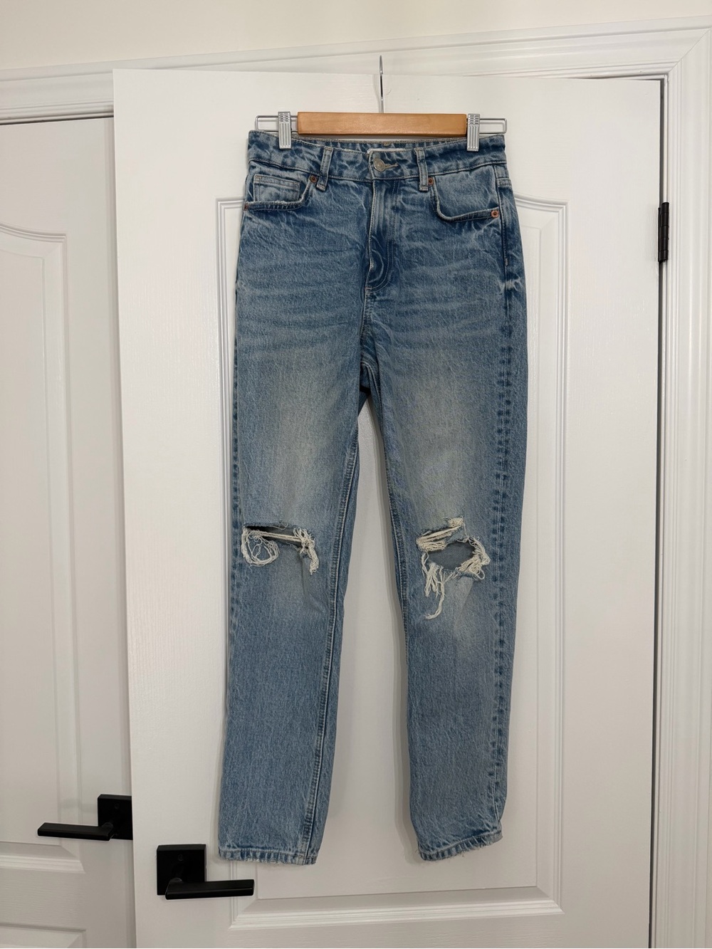 Zara Light Blue Straight-Leg Distressed Jeans